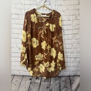 NWOT DR2 BLOUSE SIZE M